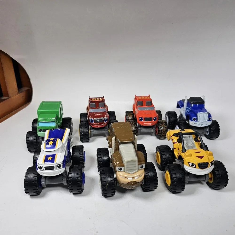 Lot of (7) 2014 Mattel Blaze and the Monster Machines Diecast Monster Trucks